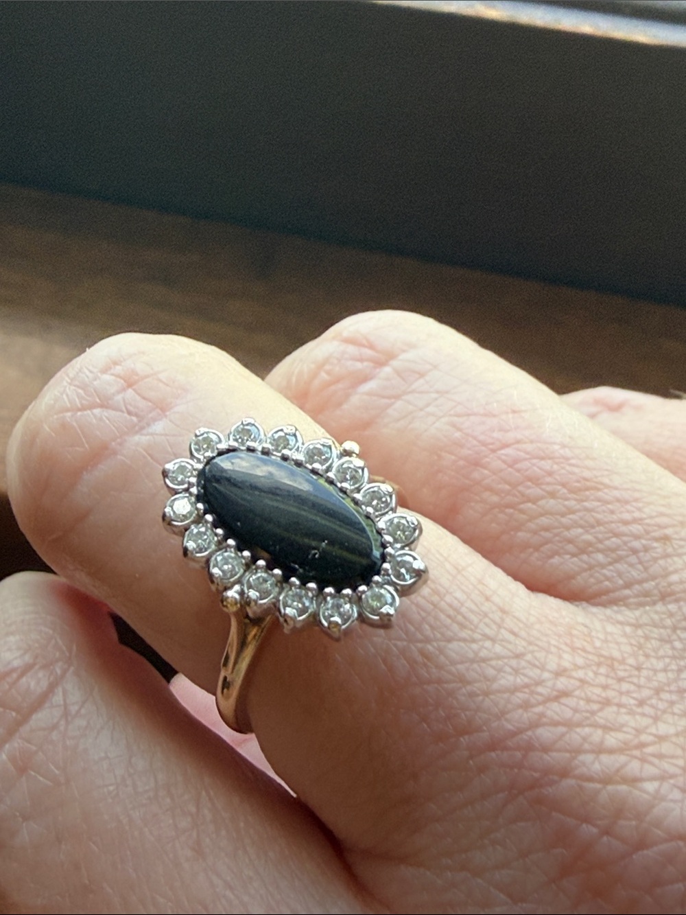 Vintage Black Onyx and diamond 14k Ring size 6
